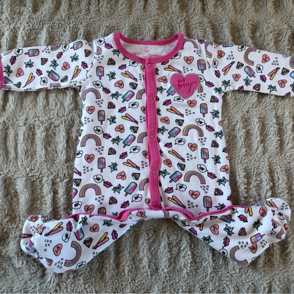 Betsey Johnson Baby Girl Footed Sleeper 6 Months Rainbow Hearts Pajamas - Picture 5 of 8